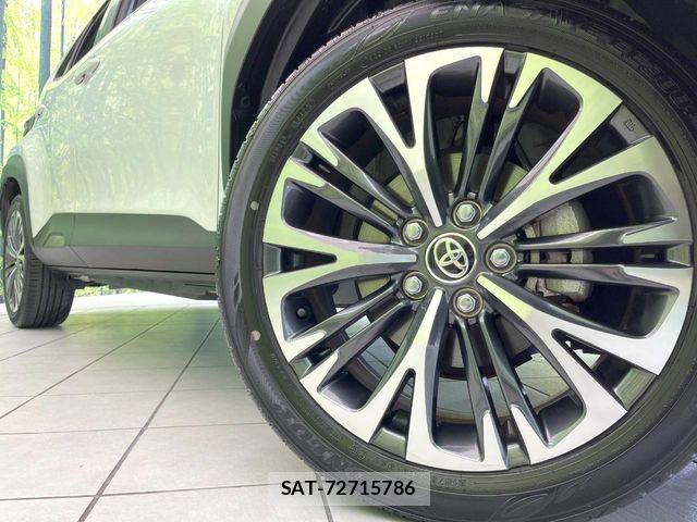 Toyota YARIS CROSS 2022-09 8747112-12