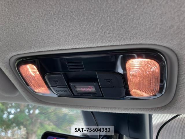 Toyota YARIS CROSS 2021-03 8747122-20