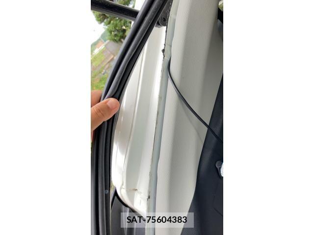 Toyota YARIS CROSS 2021-03 8747122-24