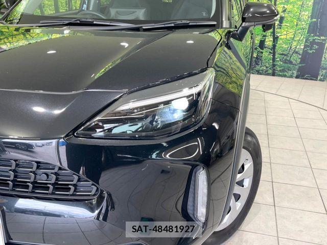 Toyota YARIS CROSS 2021-12 8782807-11
