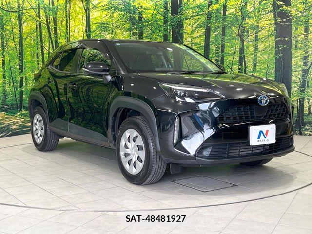 Toyota YARIS CROSS 2021-12 8782807-15