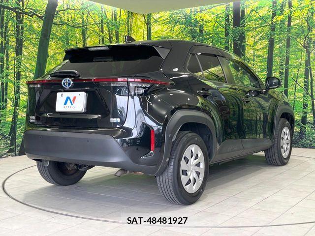 Toyota YARIS CROSS 2021-12 8782807-16