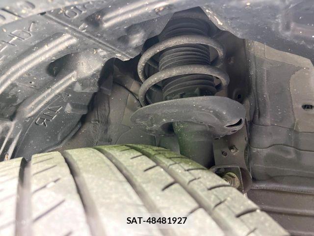 Toyota YARIS CROSS 2021-12 8782807-19