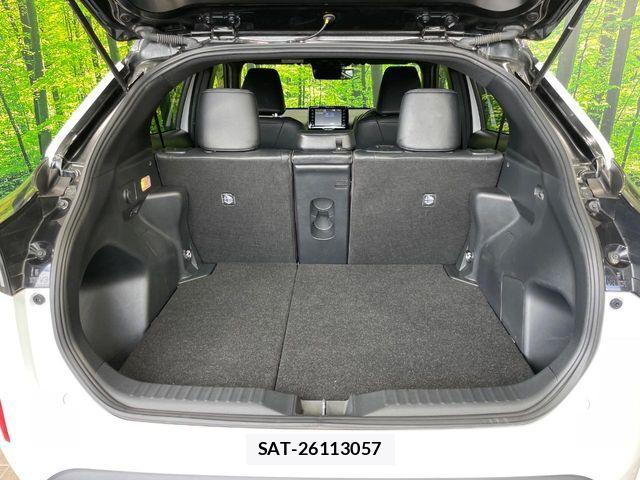 Toyota YARIS CROSS 2023-10 8782795-10