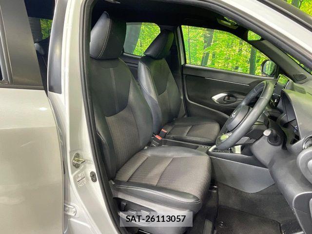 Toyota YARIS CROSS 2023-10 8782795-8