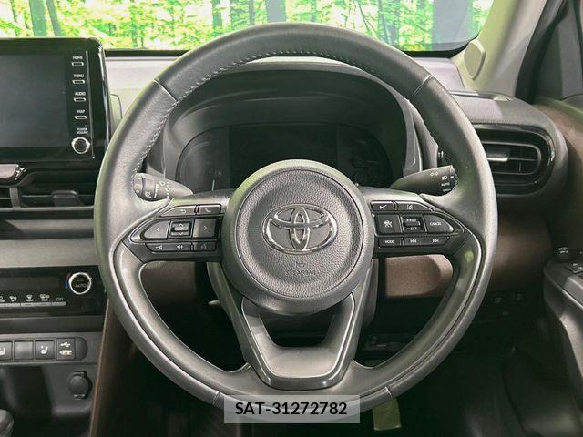 Toyota YARIS CROSS 2021-09 8782802-10