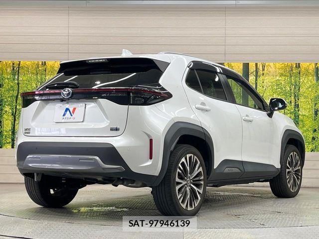 Toyota YARIS CROSS 2023-02 8782801-16