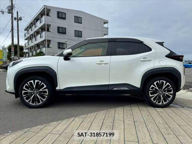 Toyota YARIS CROSS 2021-08 8782803-10