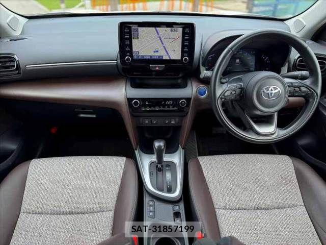 Toyota YARIS CROSS 2021-08 8782803-1