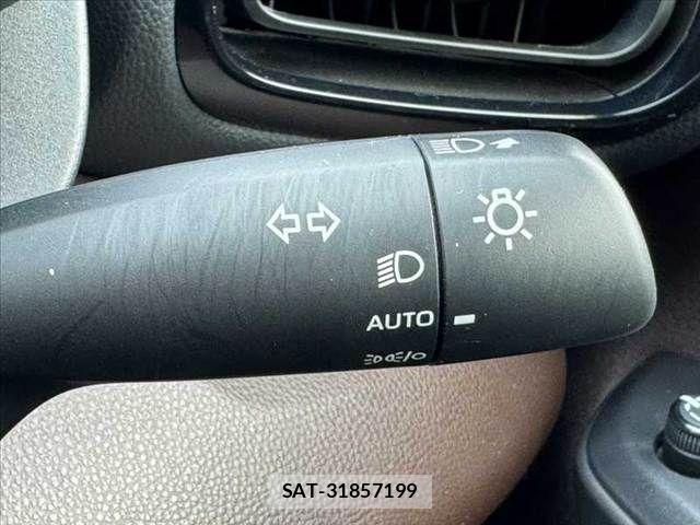 Toyota YARIS CROSS 2021-08 8782803-22
