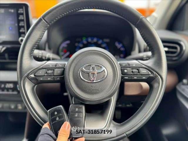 Toyota YARIS CROSS 2021-08 8782803-4
