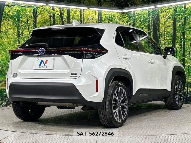 Toyota YARIS CROSS 2023-09 8782790-19