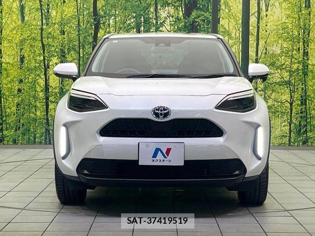 Toyota YARIS CROSS 2022-08 8832702-14