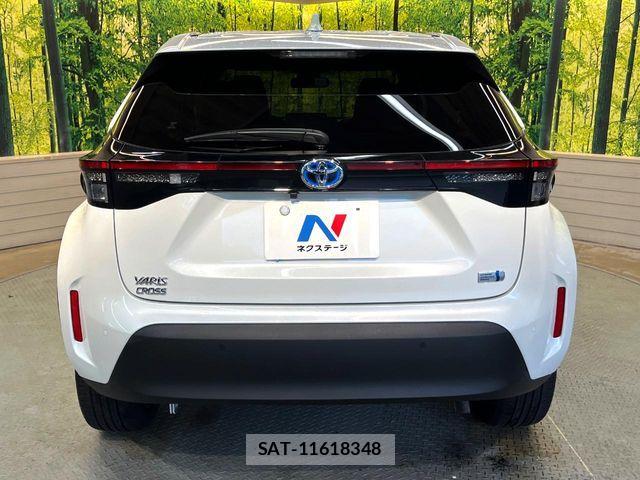 Toyota YARIS CROSS 2023-01 8832693-14