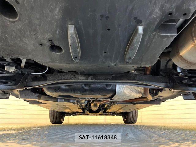 Toyota YARIS CROSS 2023-01 8832693-18