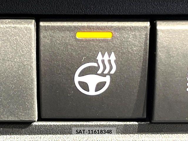 Toyota YARIS CROSS 2023-01 8832693-5