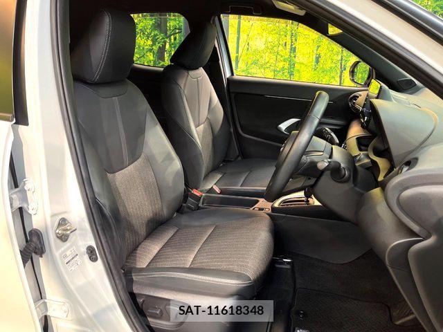Toyota YARIS CROSS 2023-01 8832693-7