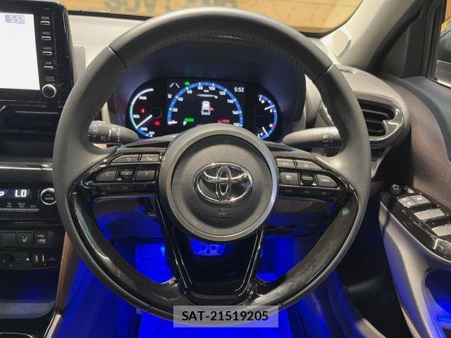 Toyota YARIS CROSS 2021-03 8832697-12