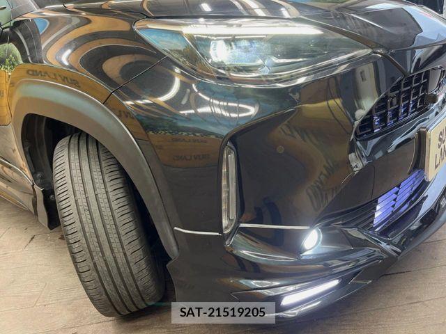 Toyota YARIS CROSS 2021-03 8832697-13