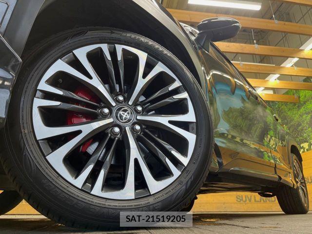 Toyota YARIS CROSS 2021-03 8832697-14