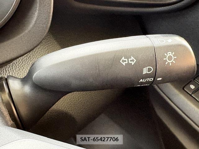 Toyota YARIS CROSS 2020-12 8832707-25