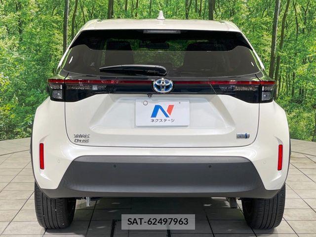 Toyota YARIS CROSS 2022-07 8832695-14