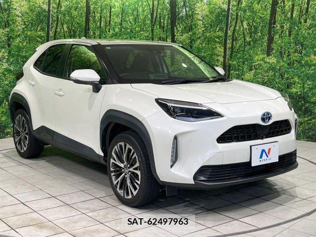 Toyota YARIS CROSS 2022-07 8832695-15