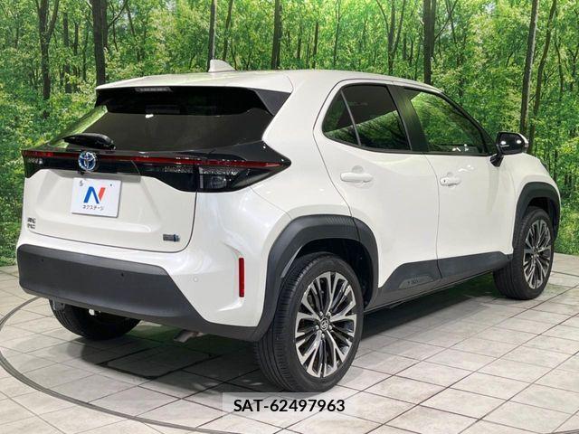 Toyota YARIS CROSS 2022-07 8832695-16