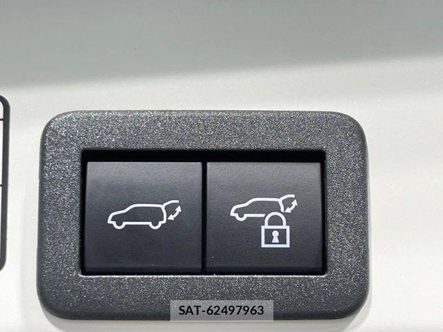 Toyota YARIS CROSS 2022-07 8832695-6