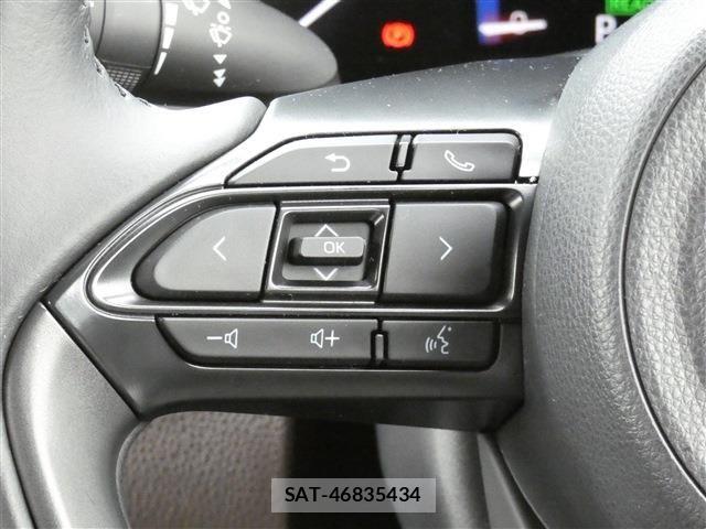 Toyota YARIS CROSS 2021-09 8832700-10