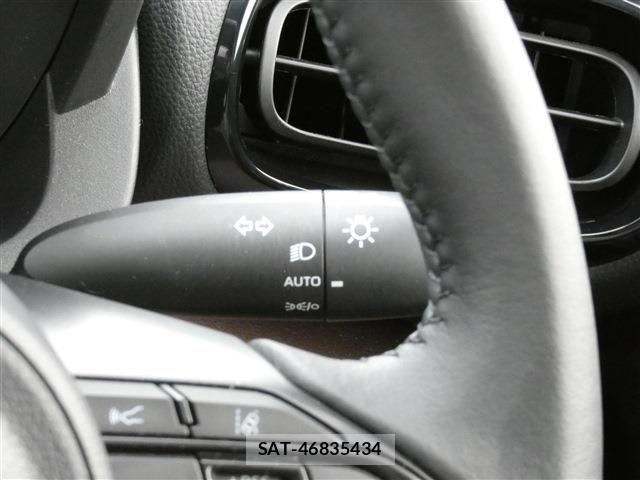 Toyota YARIS CROSS 2021-09 8832700-13