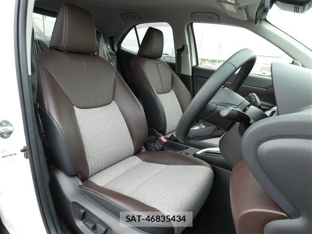 Toyota YARIS CROSS 2021-09 8832700-15