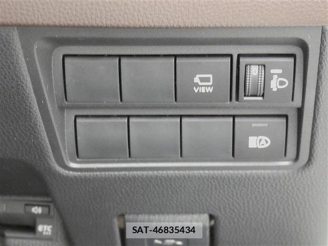 Toyota YARIS CROSS 2021-09 8832700-19