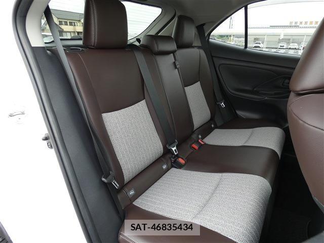 Toyota YARIS CROSS 2021-09 8832700-22