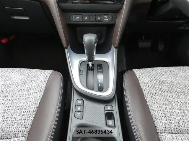 Toyota YARIS CROSS 2021-09 8832700-4