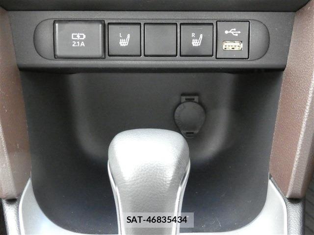 Toyota YARIS CROSS 2021-09 8832700-5