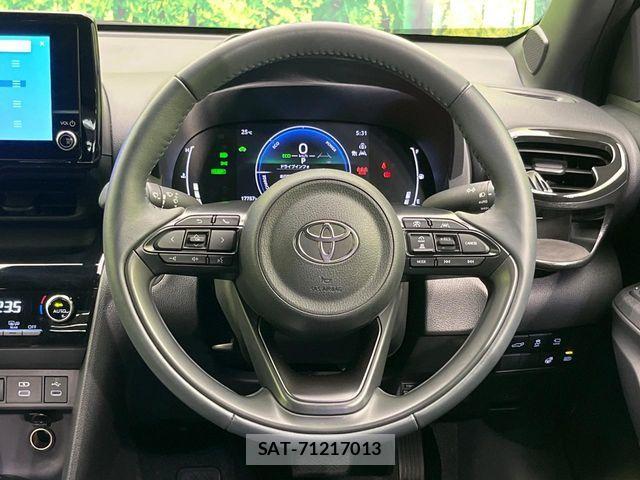 Toyota YARIS CROSS 2025-01 8832694-10