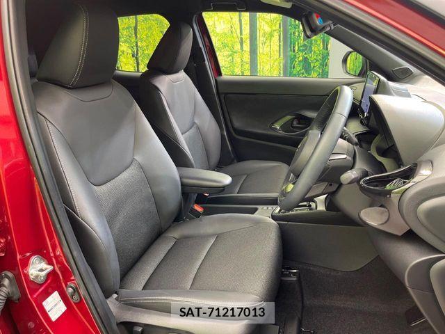 Toyota YARIS CROSS 2025-01 8832694-7