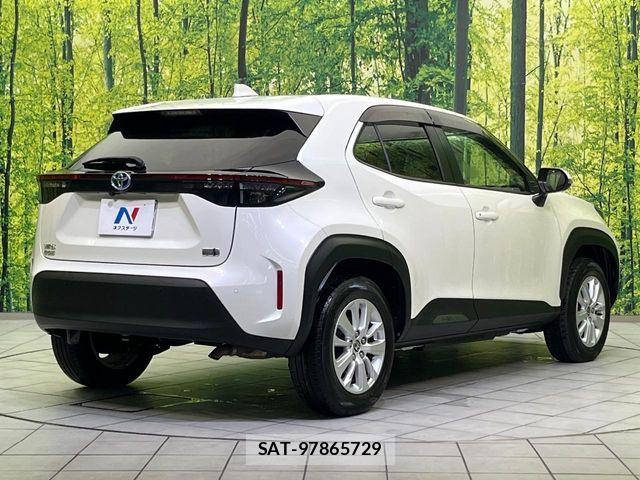 Toyota YARIS CROSS 2021-12 8832701-16
