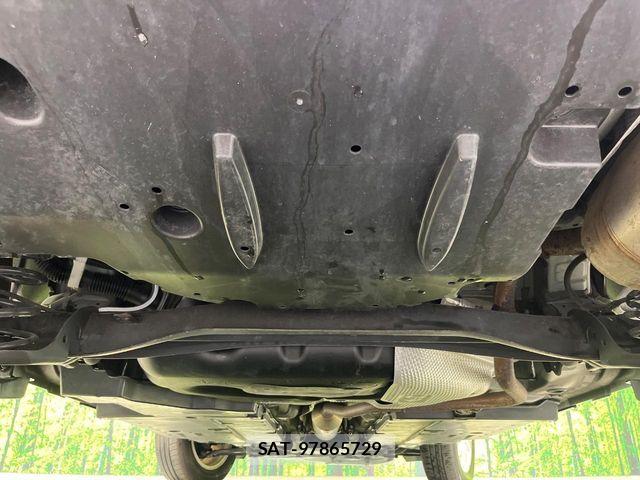 Toyota YARIS CROSS 2021-12 8832701-18