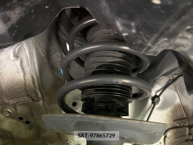 Toyota YARIS CROSS 2021-12 8832701-19