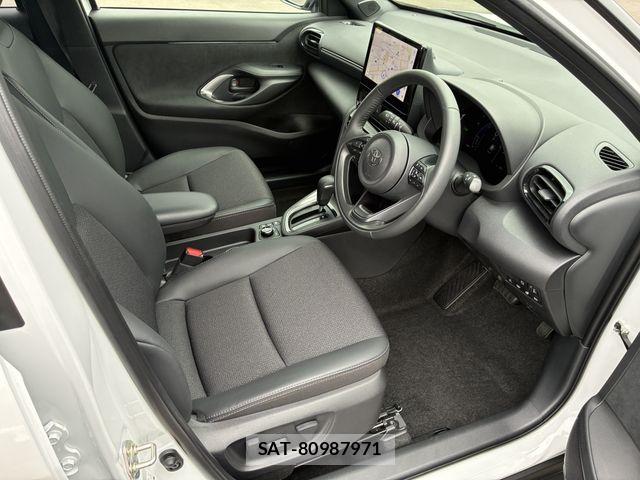 Toyota YARIS CROSS 2026-04 8832692-14