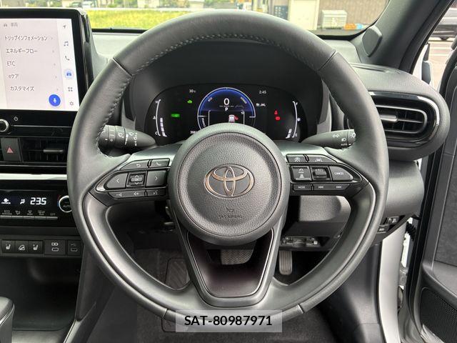 Toyota YARIS CROSS 2026-04 8832692-29