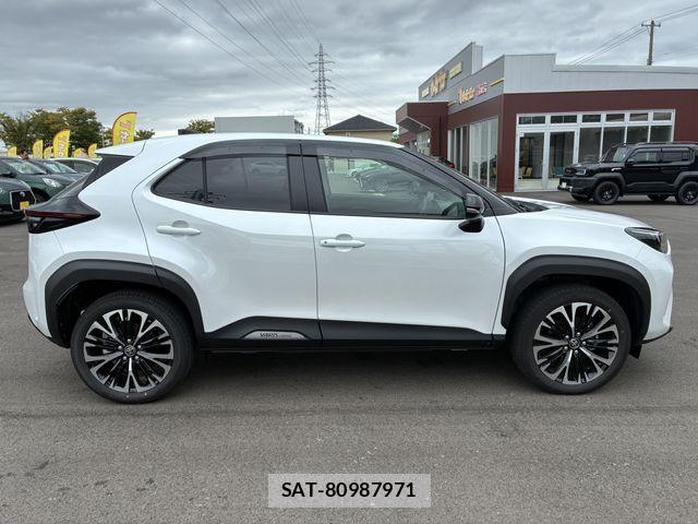 Toyota YARIS CROSS 2026-04 8832692-7