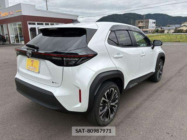 Toyota YARIS CROSS 2026-04 8832692-8