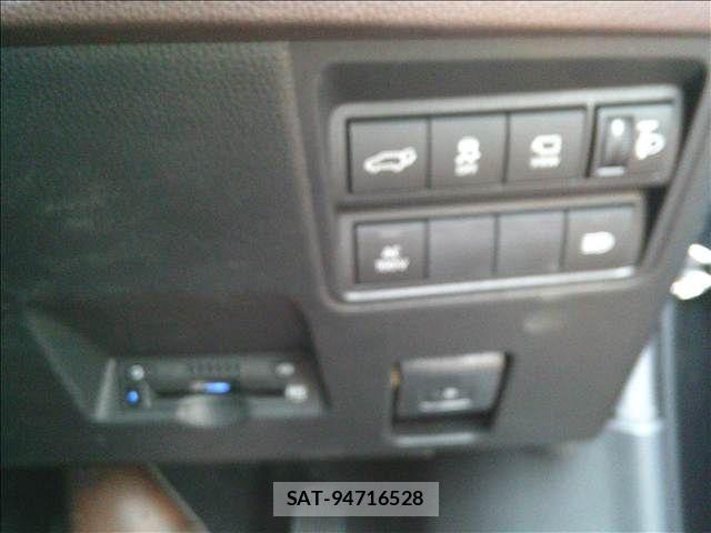 Toyota YARIS CROSS 2020-11 8832699-10