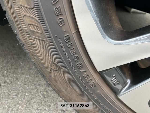 Toyota YARIS CROSS 2023-12 8832696-13