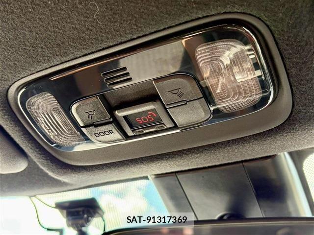 Toyota YARIS CROSS 2024-04 8851213-16