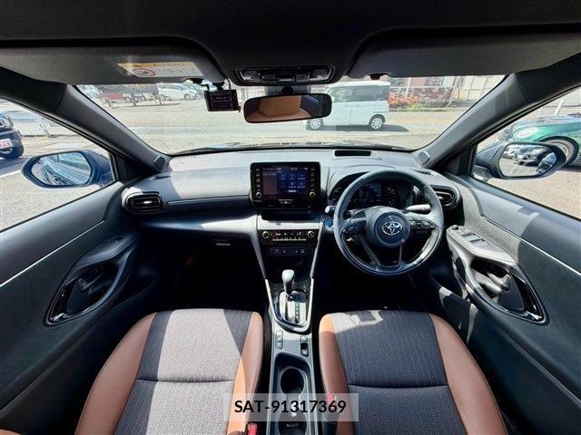 Toyota YARIS CROSS 2024-04 8851213-1