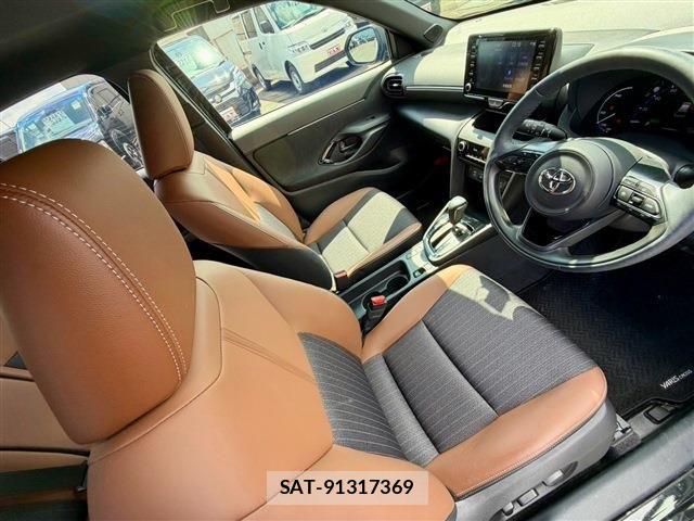 Toyota YARIS CROSS 2024-04 8851213-21